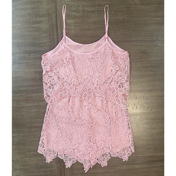NWT Francesca’s Size Small Pink Crochet Lace Romper Spaghetti Straps Adjustable - Picture 11 of 12